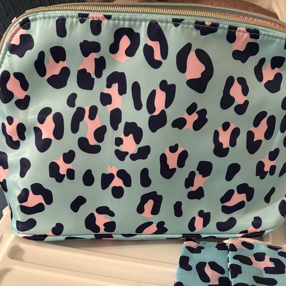 Marleylilly 7 piece travel bags. Leopard Print Makeup bag